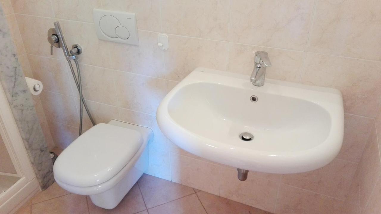 Amelie House Apartment เลวานโต ภายนอก รูปภาพ